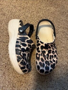 CROCS Leopard Print Platform Clog in Black and Beige